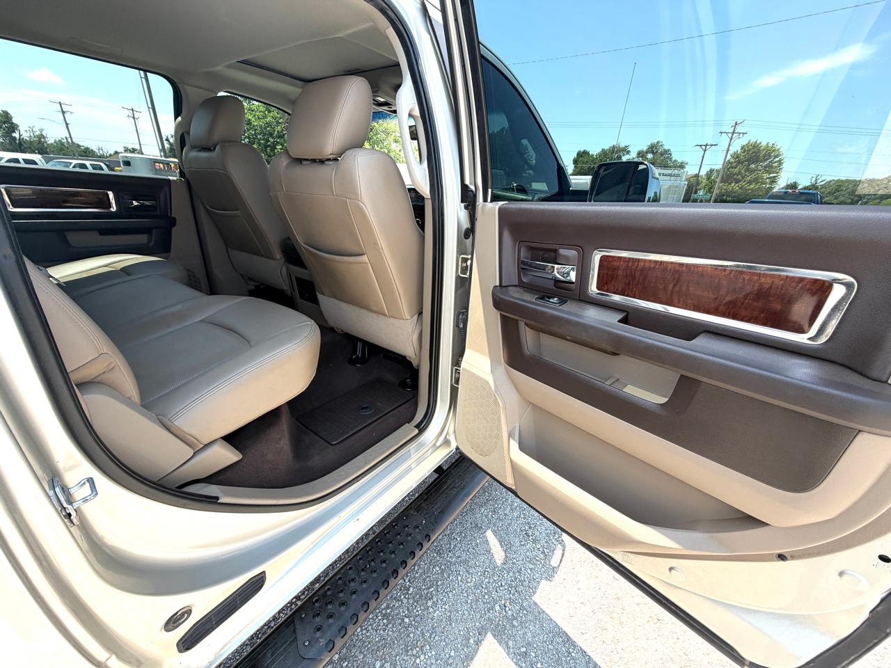 RAM 2500 Laramie Crew Cab SWB 4WD 2010