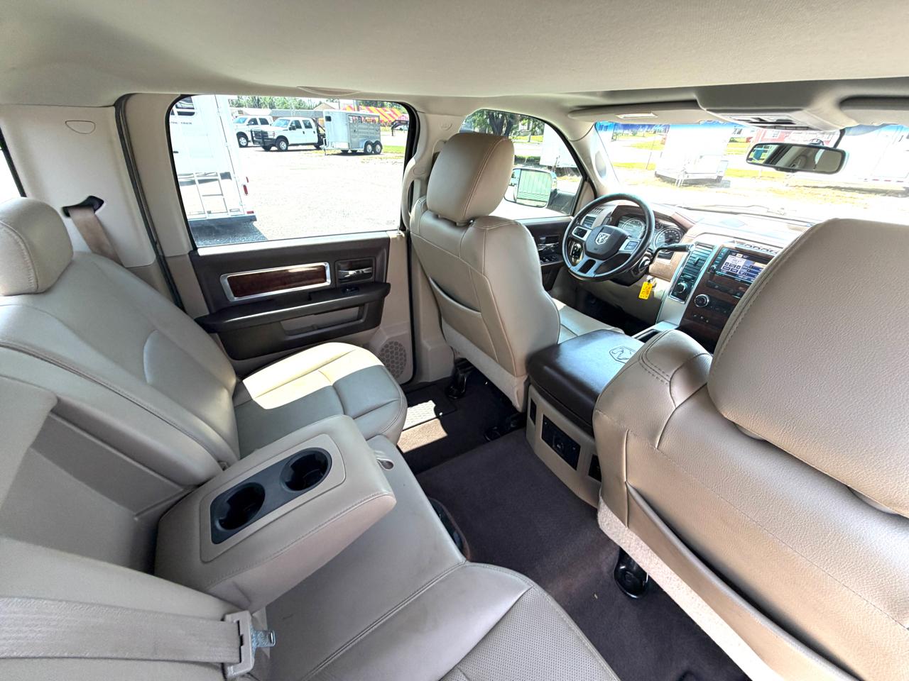 RAM 2500 Laramie Crew Cab SWB 4WD 2010