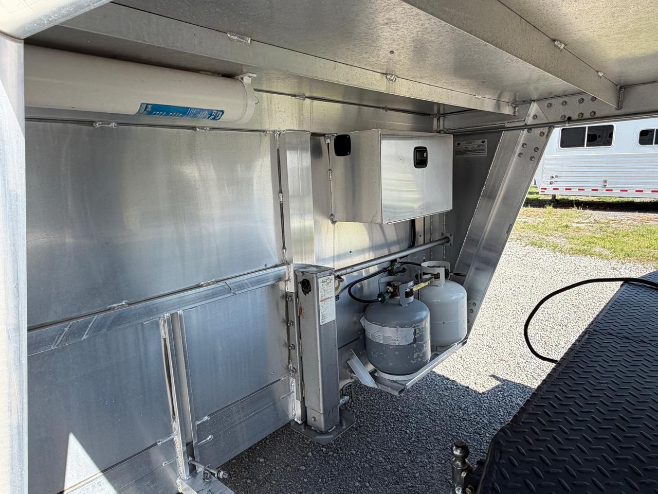 Hart M3HG Gooseneck Trailer  2016