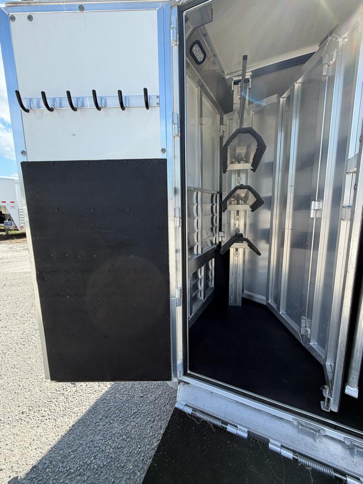 Hart M3HG Gooseneck Trailer  2016