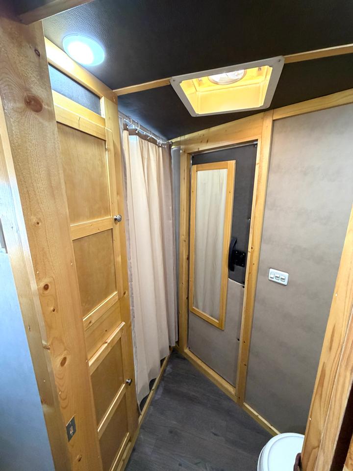 Hart M3HG Gooseneck Trailer  2016