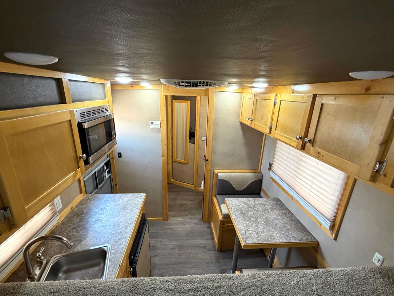 Hart M3HG Gooseneck Trailer  2016