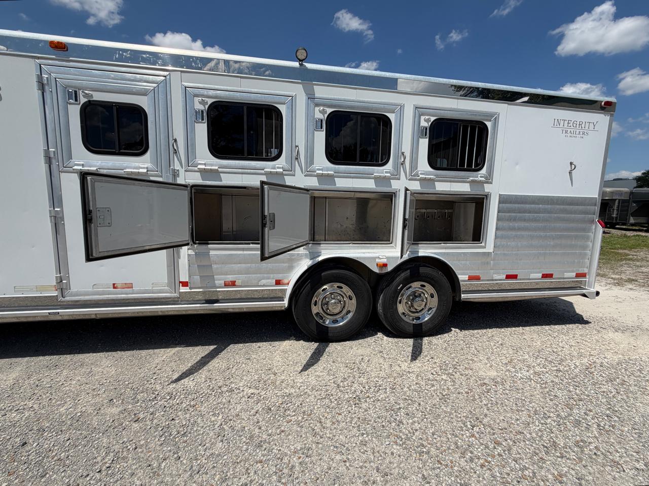 Integrity Trailers Legacy  2005