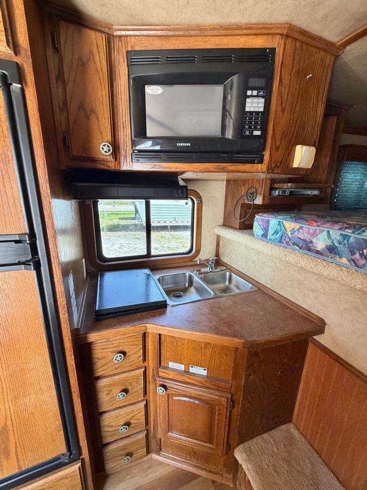 Integrity Trailers Legacy  2005