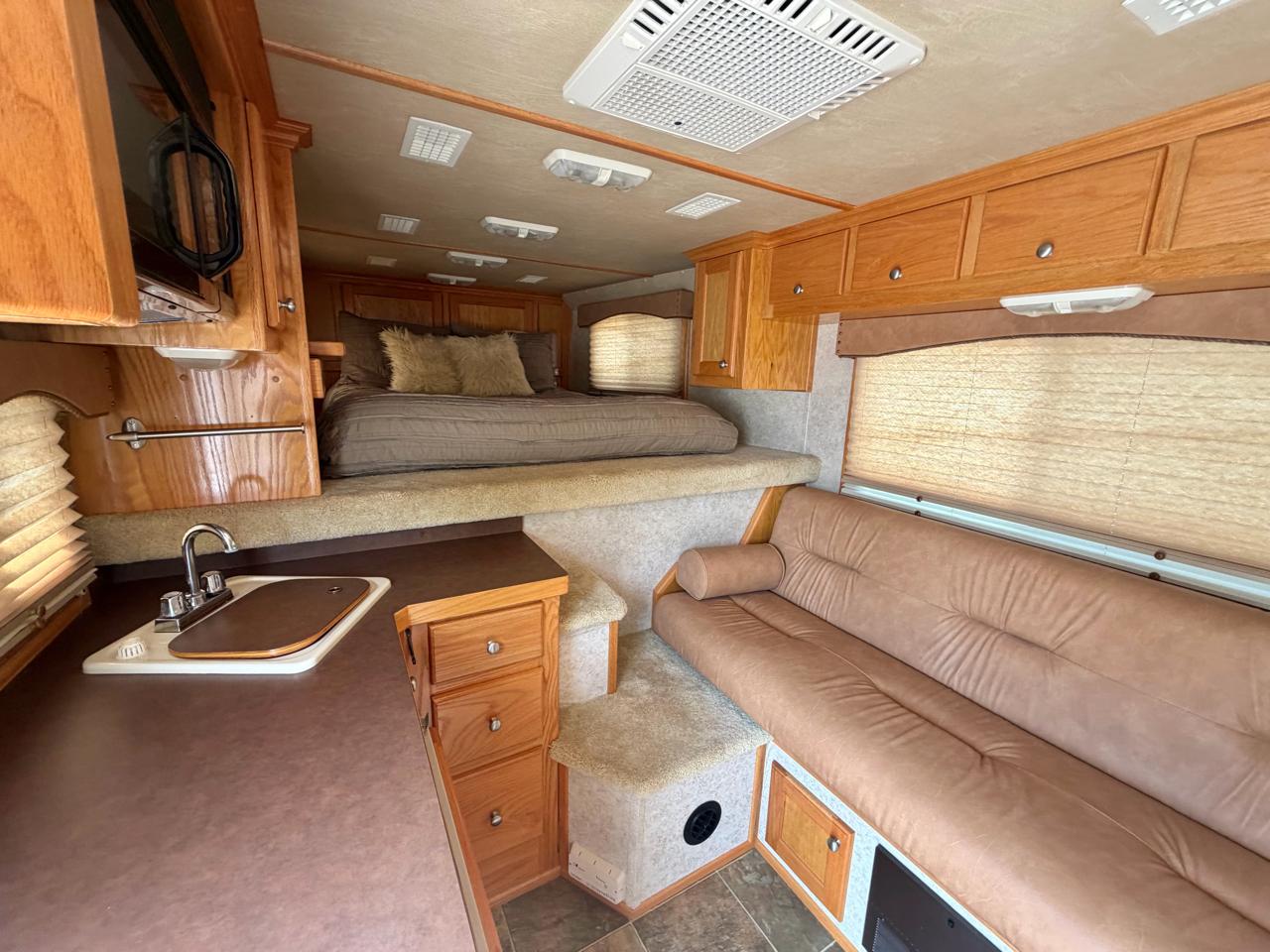 4 Star 2 Horse Gooseneck  2003