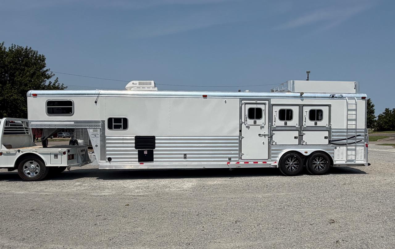 4-Star Trailers Inc Unknown  2002