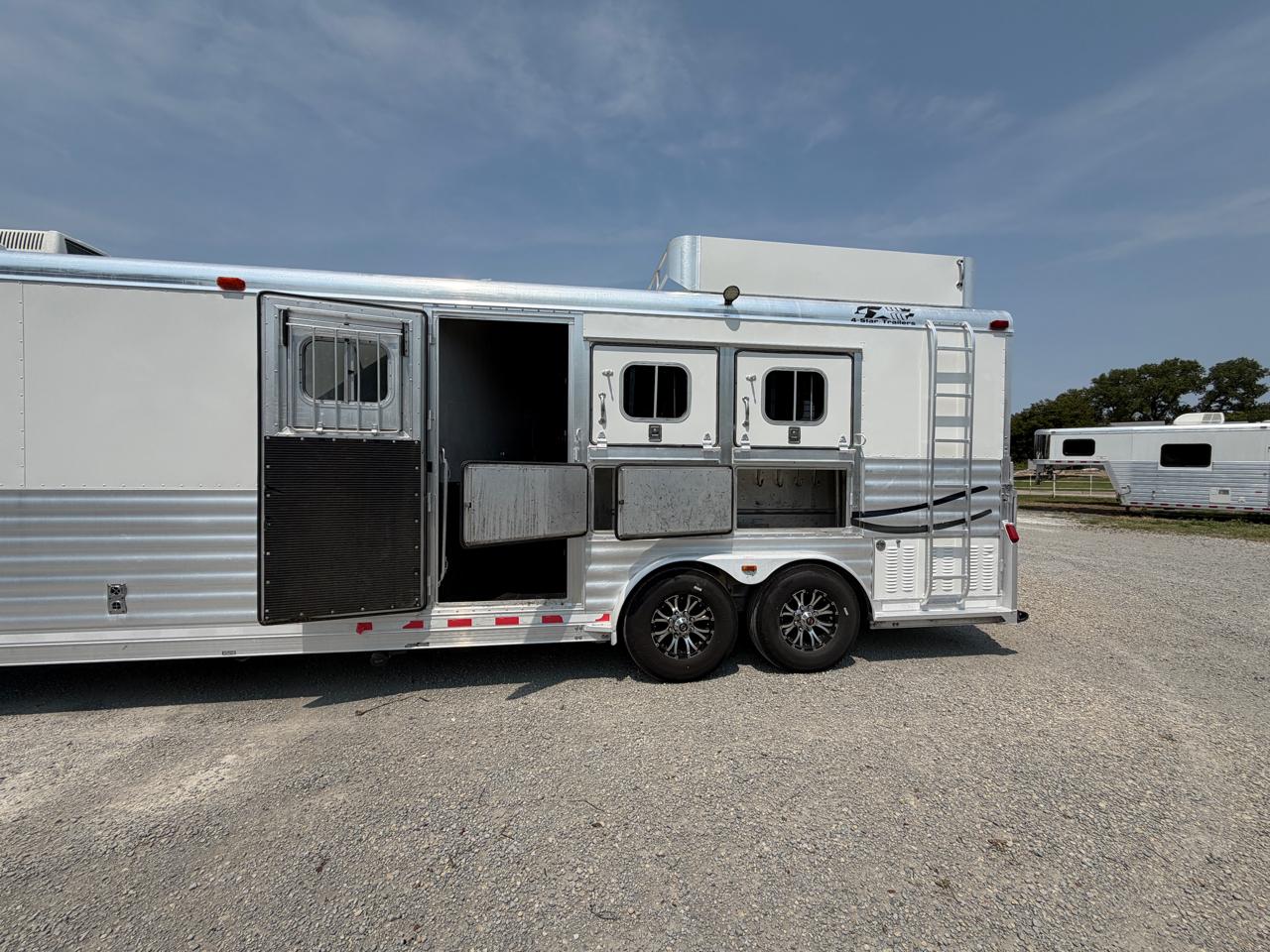 4-Star Trailers Inc Unknown  2002