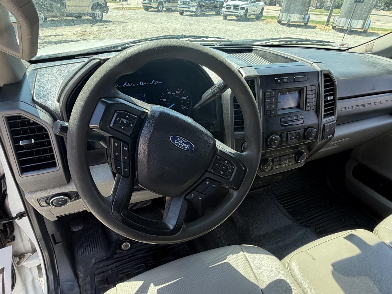 Ford F-350 SD XL Crew Cab Long Bed DRW 4WD 2020