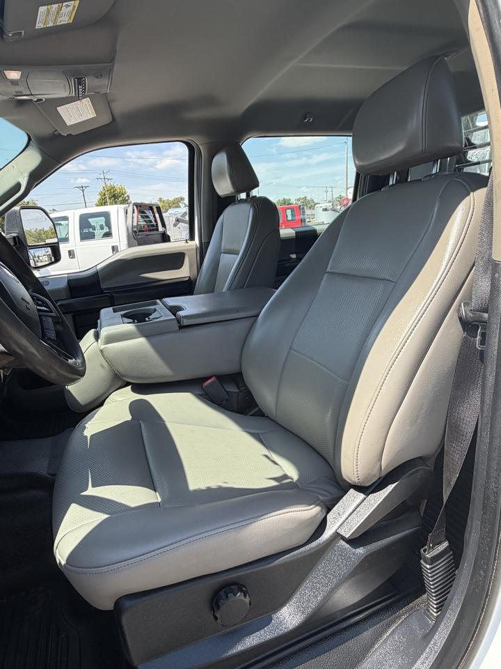 Ford F-350 SD XL Crew Cab Long Bed DRW 4WD 2020