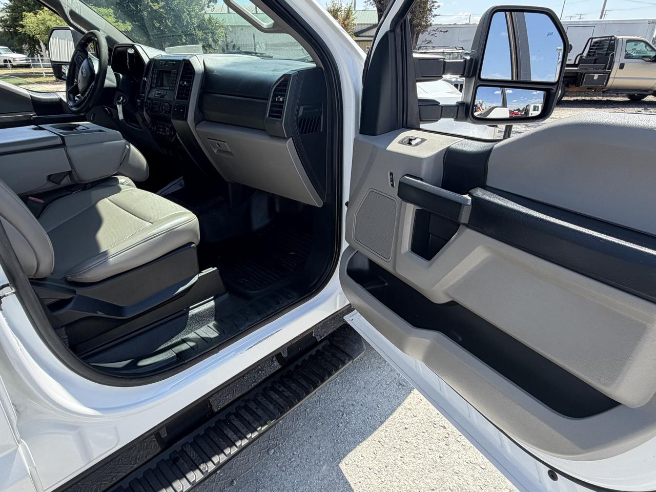 Ford F-350 SD XL Crew Cab Long Bed DRW 4WD 2020