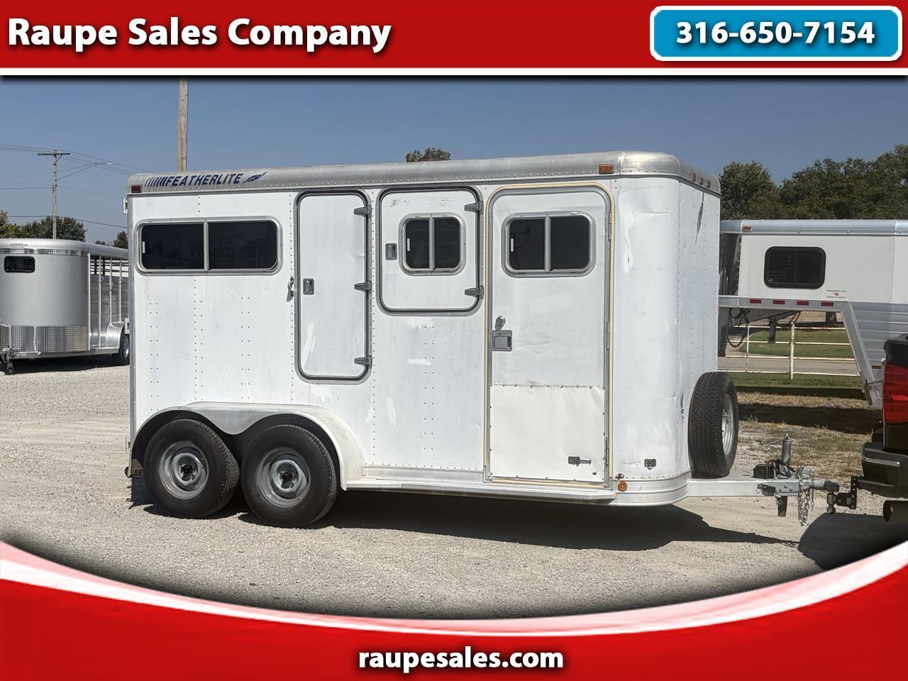 1991 Featherlite Coaches Horse Bumper Pull 2 Horse aluminum - Front Tack