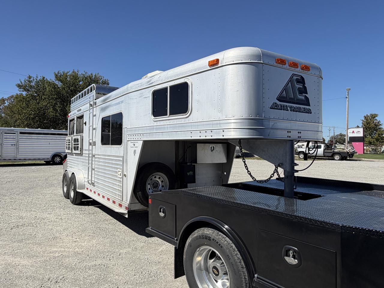 Elite Horse Trailer  1996