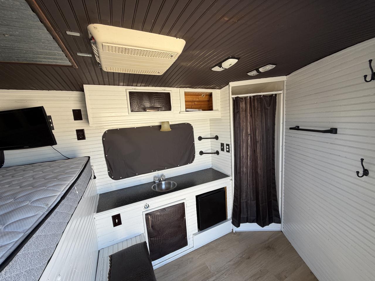 Elite Horse Trailer  1996