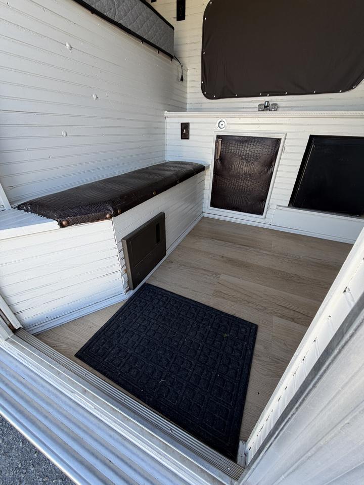 Elite Horse Trailer  1996