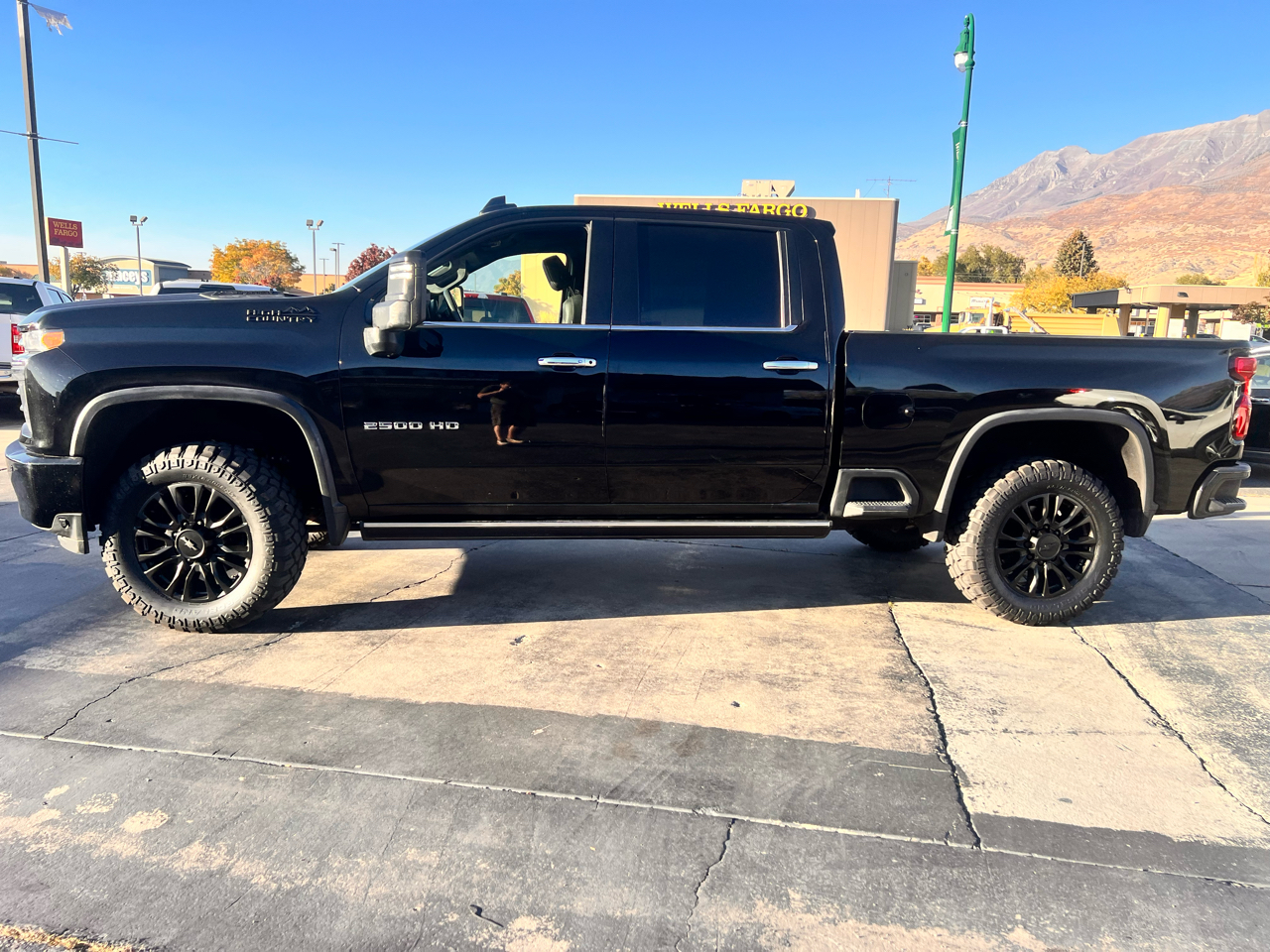 Chevrolet Silverado 2500HD 4WD Crew Cab 159" High Country 2023 Chevrolet Silverado 2500HD 4WD Crew Cab 159" High Country 2023
