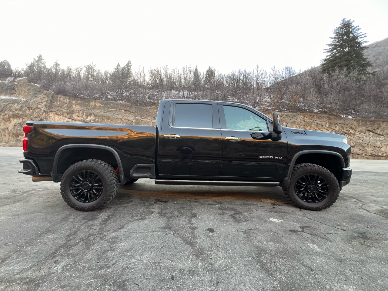 Chevrolet Silverado 2500HD 4WD Crew Cab 159" High Country 2023