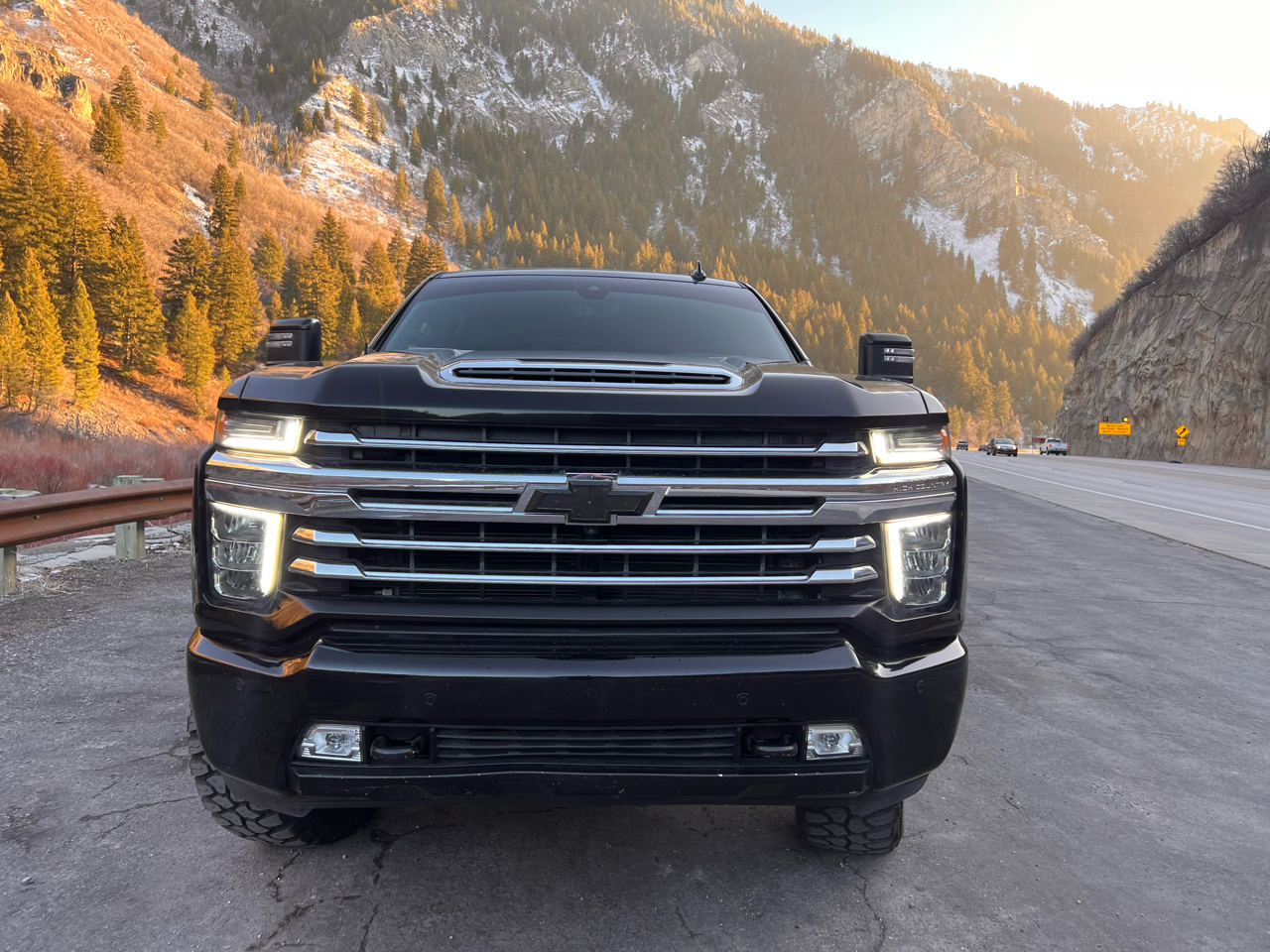 Chevrolet Silverado 2500HD 4WD Crew Cab 159" High Country 2023