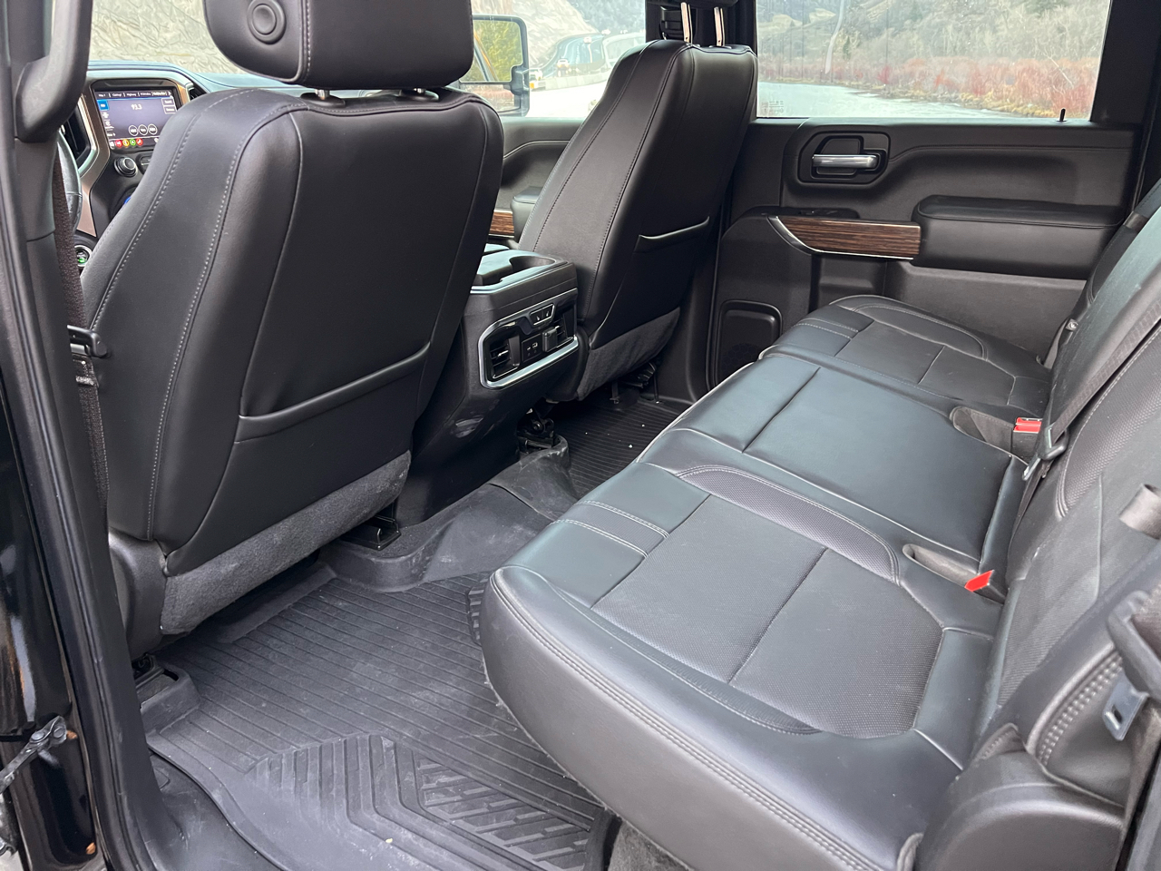 Chevrolet Silverado 2500HD 4WD Crew Cab 159" High Country 2023