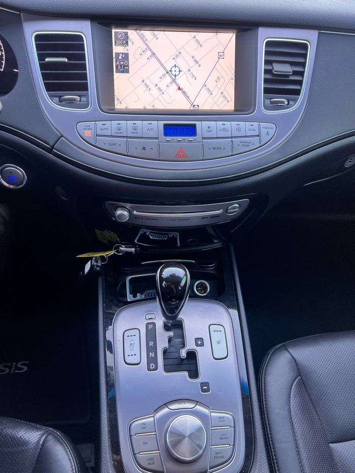 Hyundai Genesis 4dr Sdn V8 5.0L R-Spec 2012 Hyundai Genesis 4dr Sdn V8 5.0L R-Spec 2012