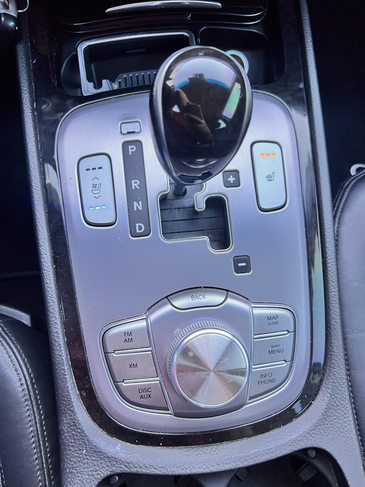 Hyundai Genesis 4dr Sdn V8 5.0L R-Spec 2012 Hyundai Genesis 4dr Sdn V8 5.0L R-Spec 2012