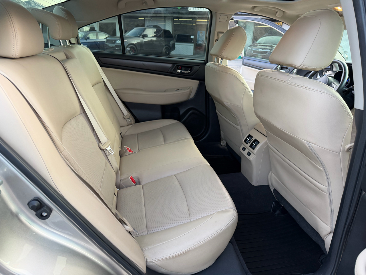 Subaru Legacy 3.6R Limited 2017