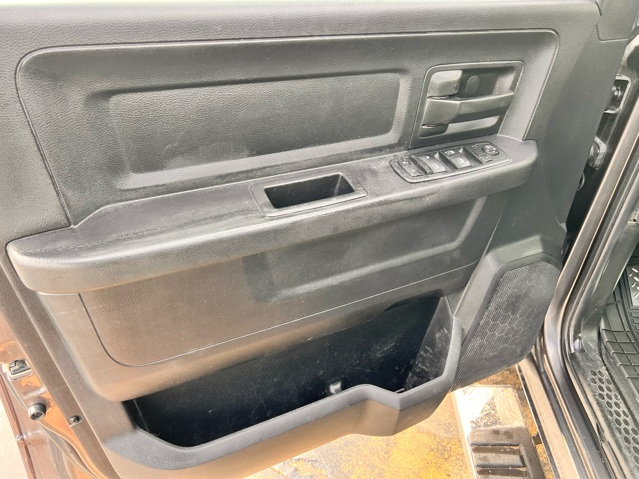 RAM 2500 4WD Crew Cab 149" Tradesman 2015