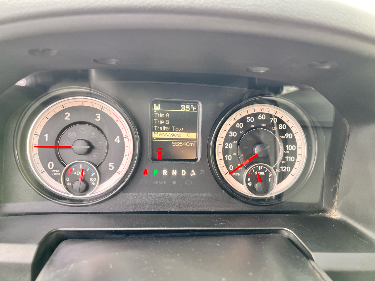 RAM 2500 4WD Crew Cab 149" Tradesman 2015