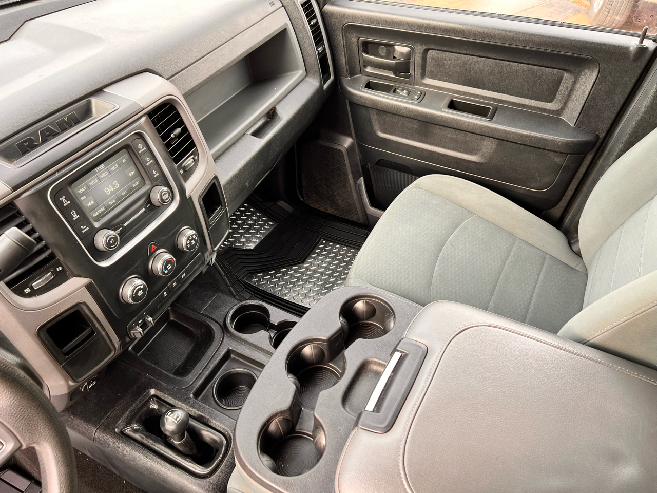 RAM 2500 4WD Crew Cab 149" Tradesman 2015