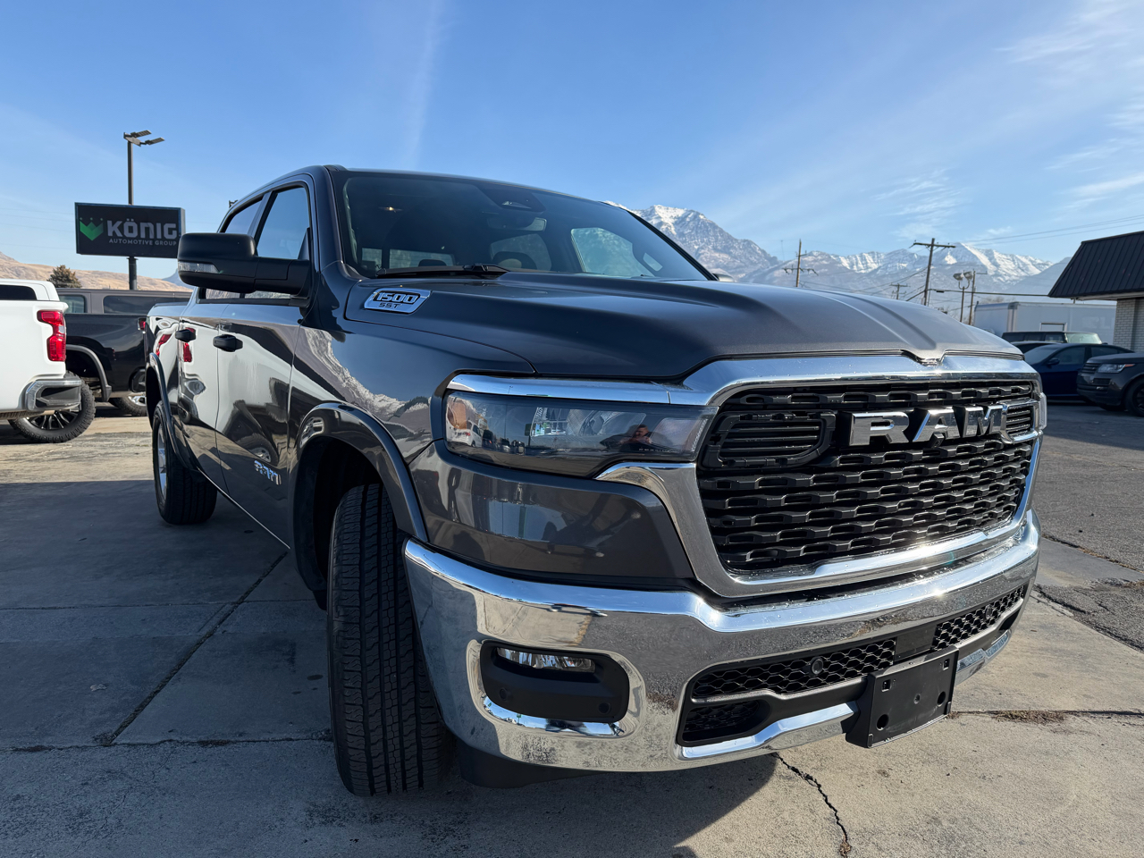 RAM 1500 Big Horn 4x4 Crew Cab 5'7" Box 2025