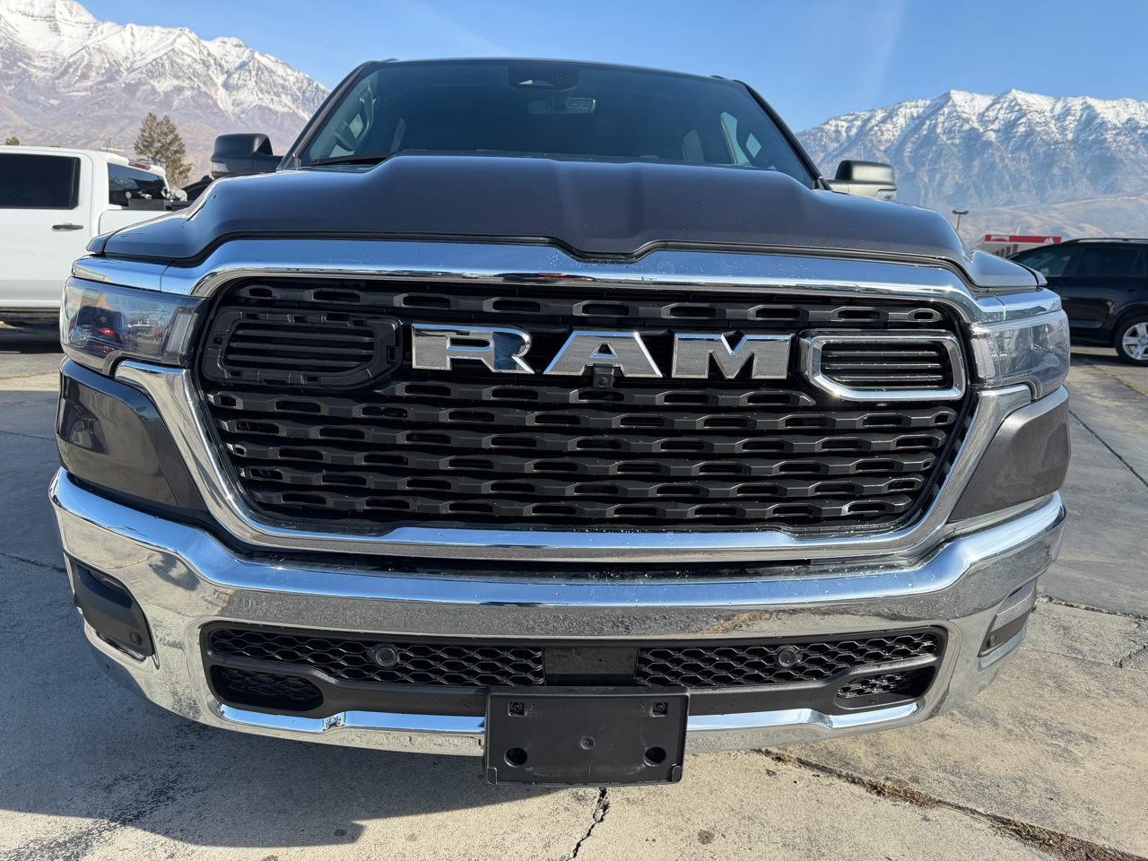 RAM 1500 Big Horn 4x4 Crew Cab 5'7" Box 2025