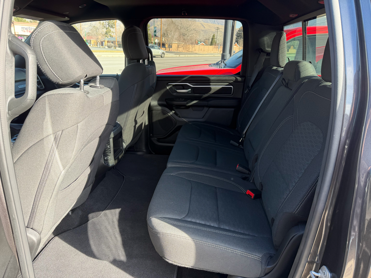 RAM 1500 Big Horn 4x4 Crew Cab 5'7" Box 2025