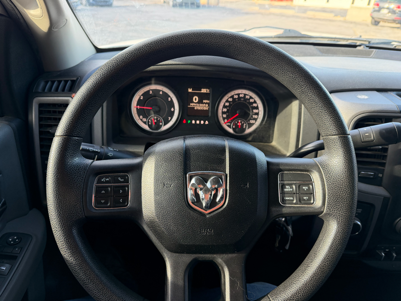 RAM 1500 4WD Reg Cab 140.5" Tradesman 2015