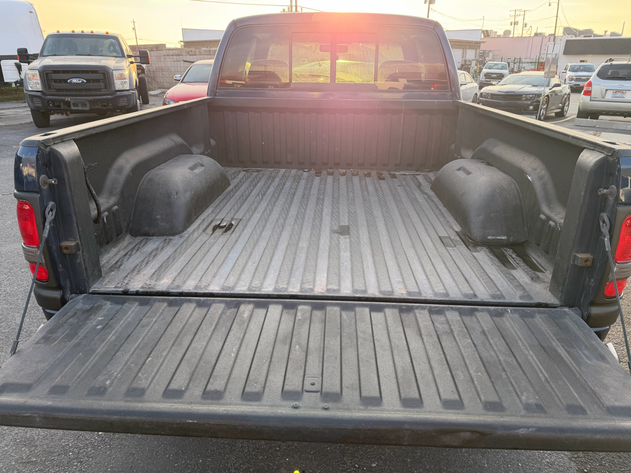 Dodge Ram 2500 4dr Quad Cab 139" WB HD 2001