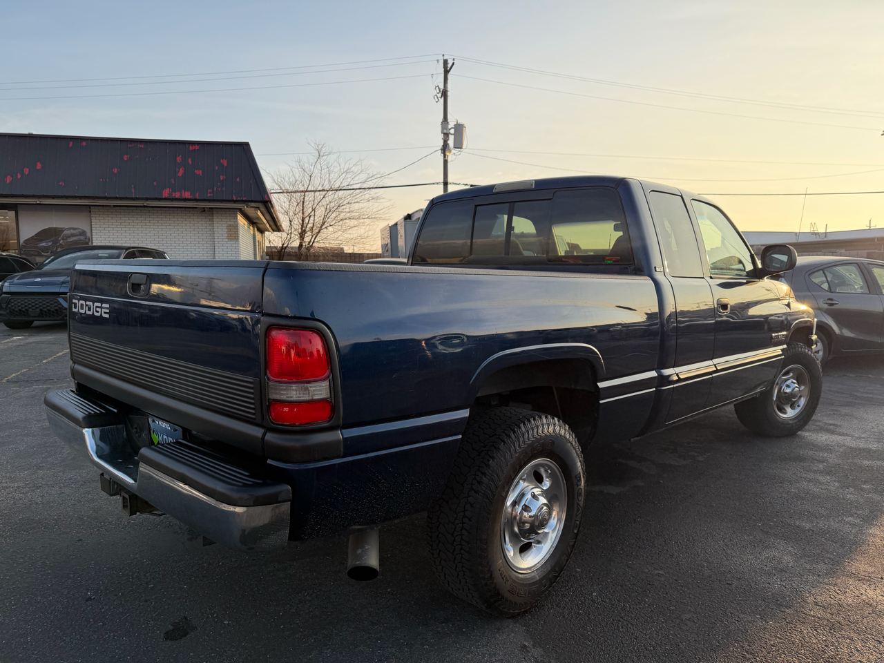 Dodge Ram 2500 4dr Quad Cab 139" WB HD 2001