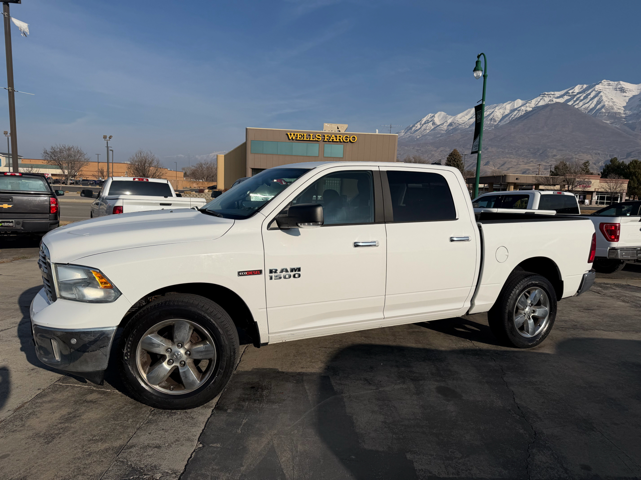 RAM 1500 4WD Crew Cab 140.5" Big Horn 2014