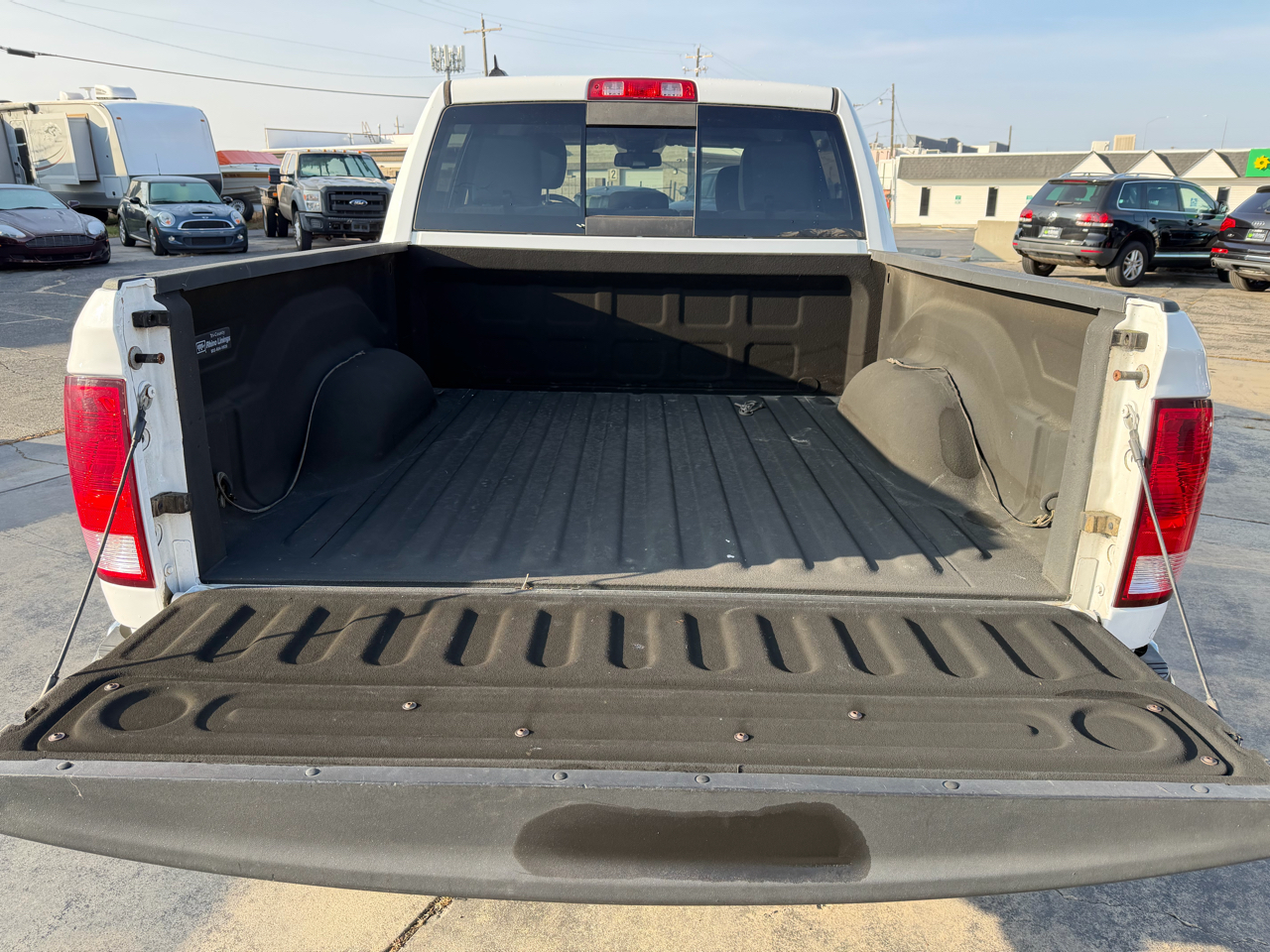 RAM 1500 4WD Crew Cab 140.5" Big Horn 2014