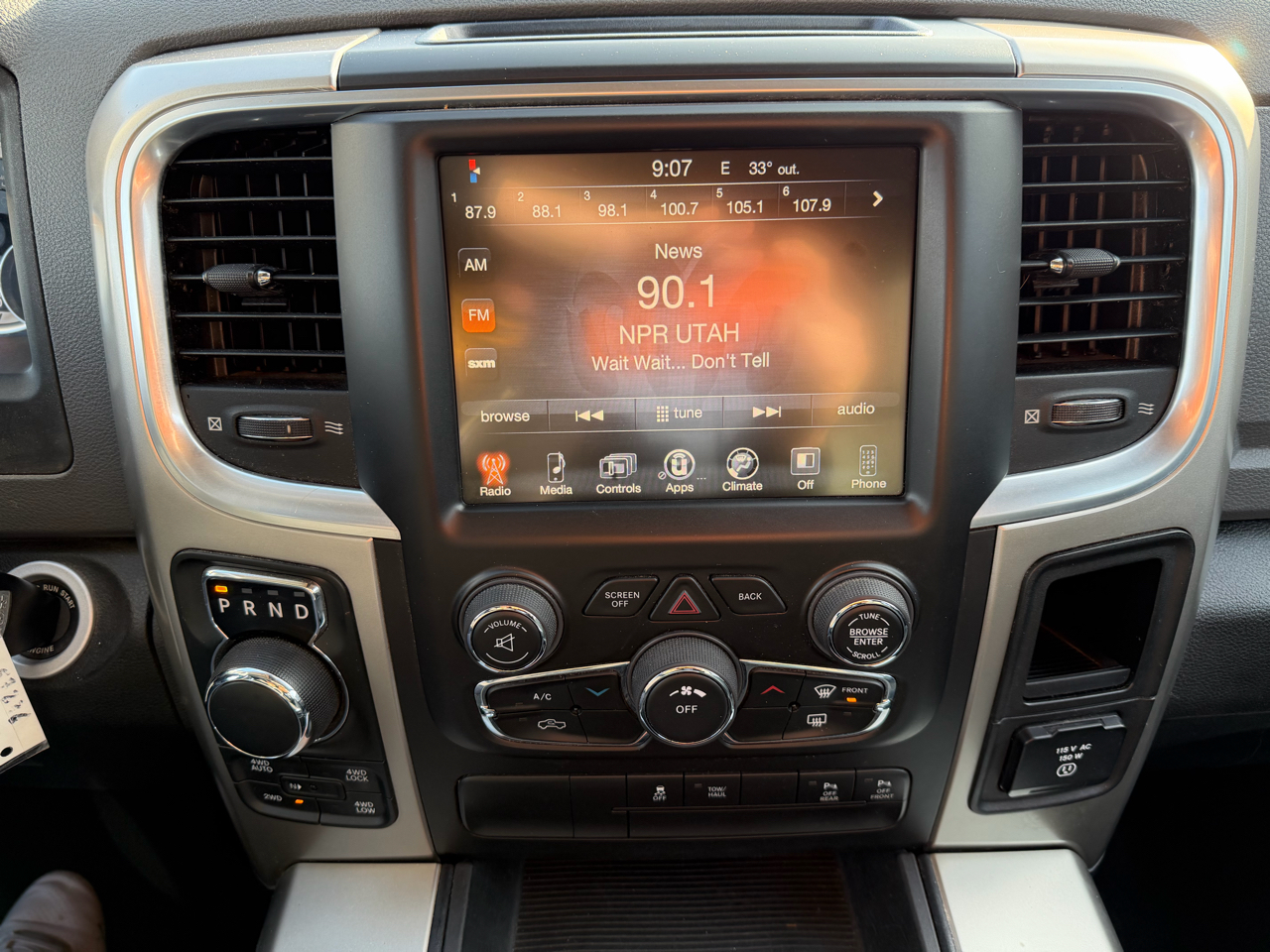 RAM 1500 4WD Crew Cab 140.5" Big Horn 2014