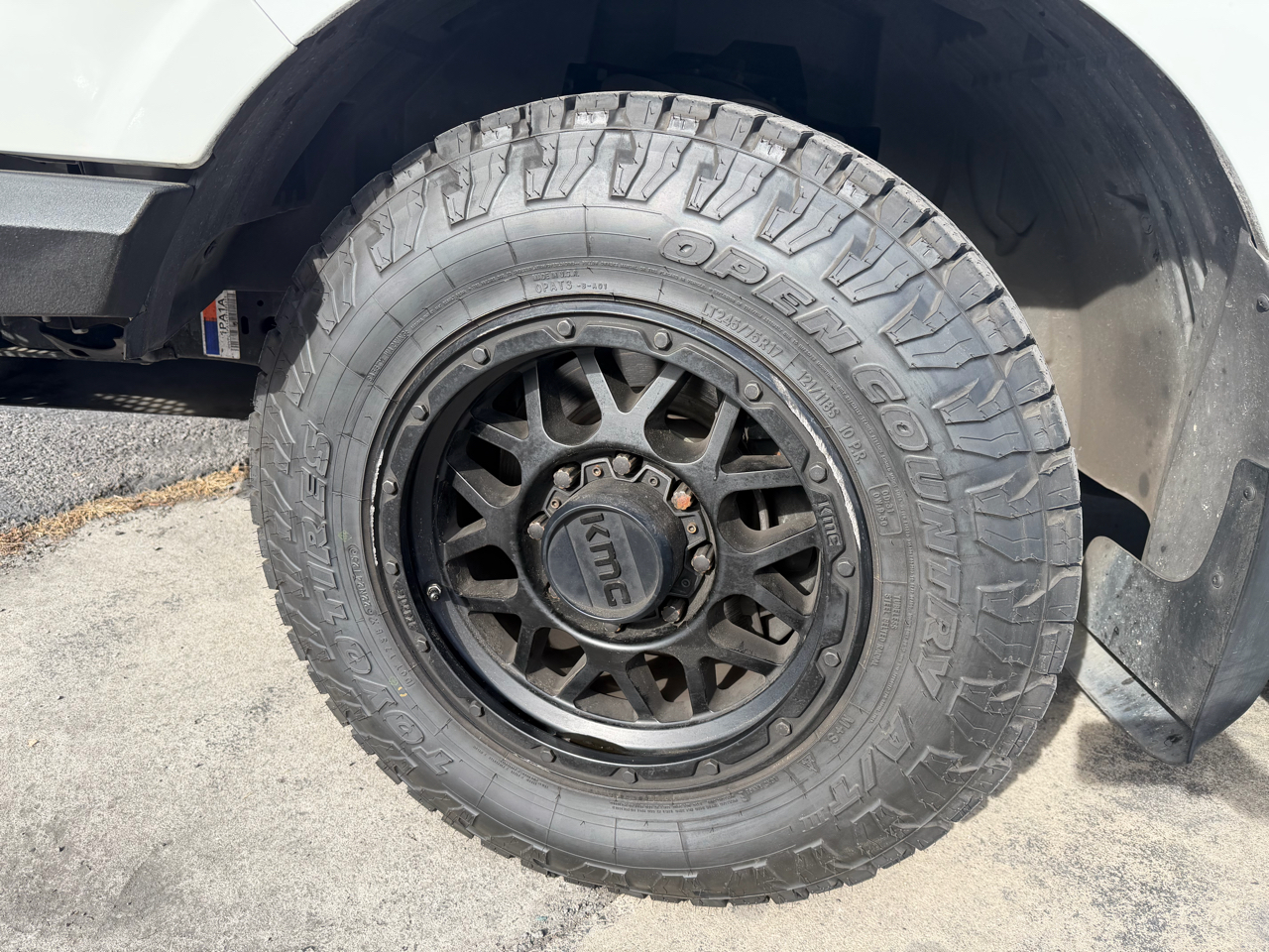 Nissan NV Passenger V8 SL 2017