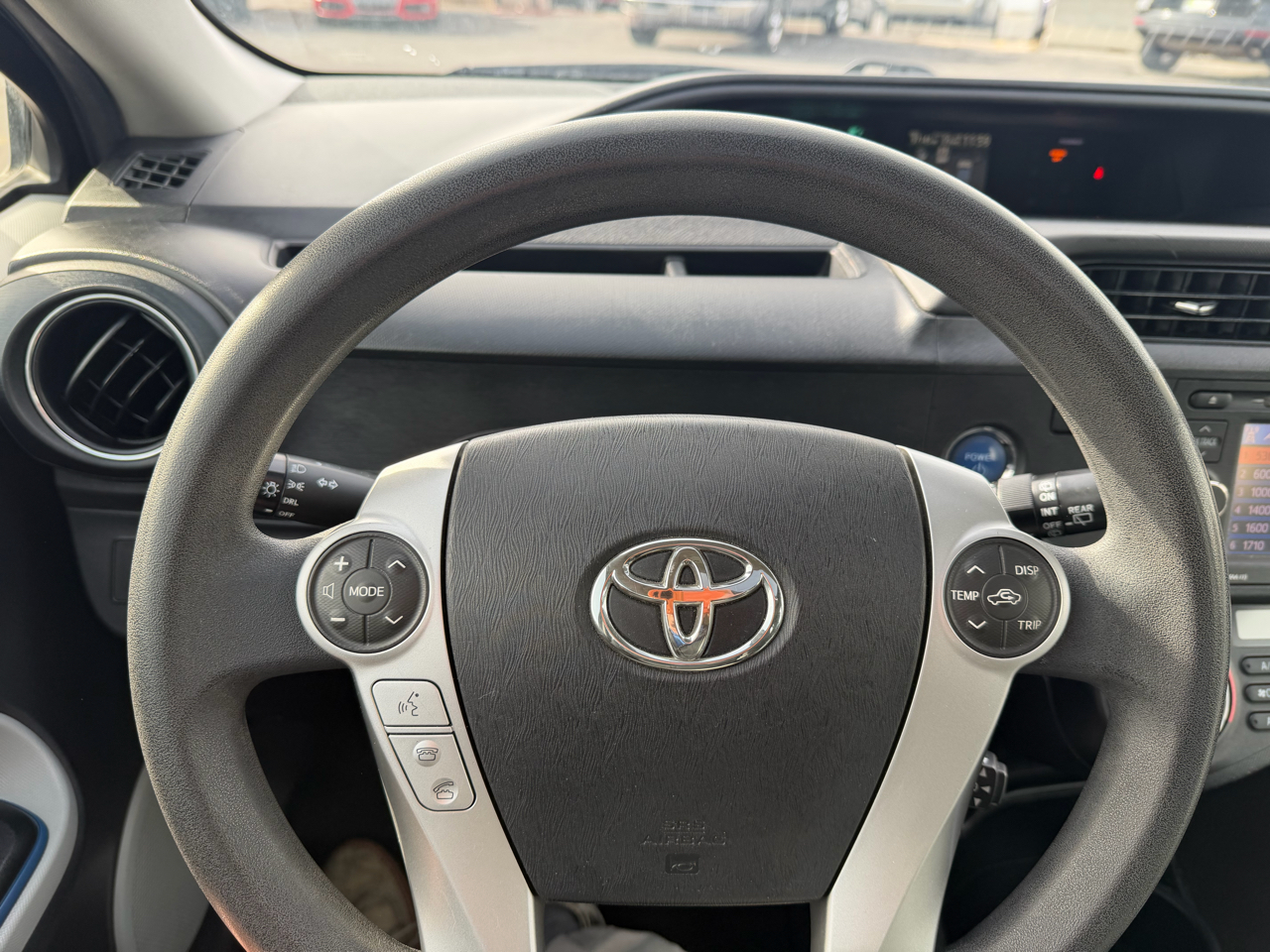 Toyota Prius c 5dr HB Three (Natl) 2013