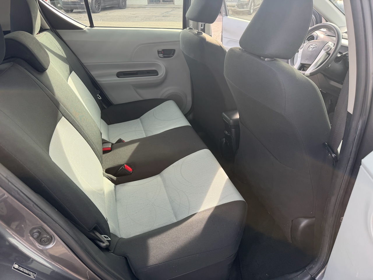 Toyota Prius c 5dr HB Three (Natl) 2013