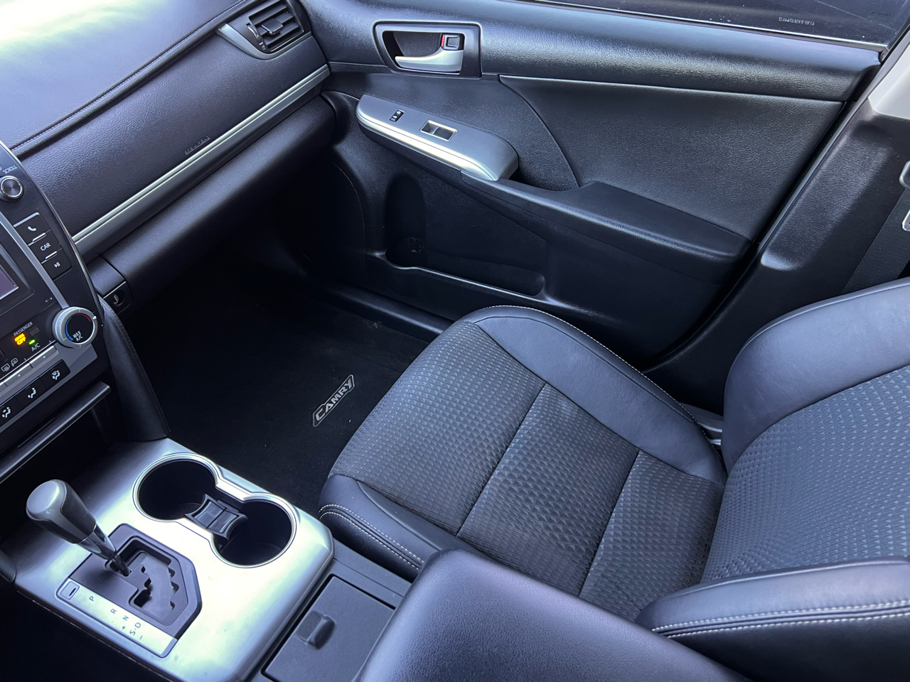 Toyota Camry 2014.5 4dr Sdn I4 Auto SE Sport (Natl) 2014