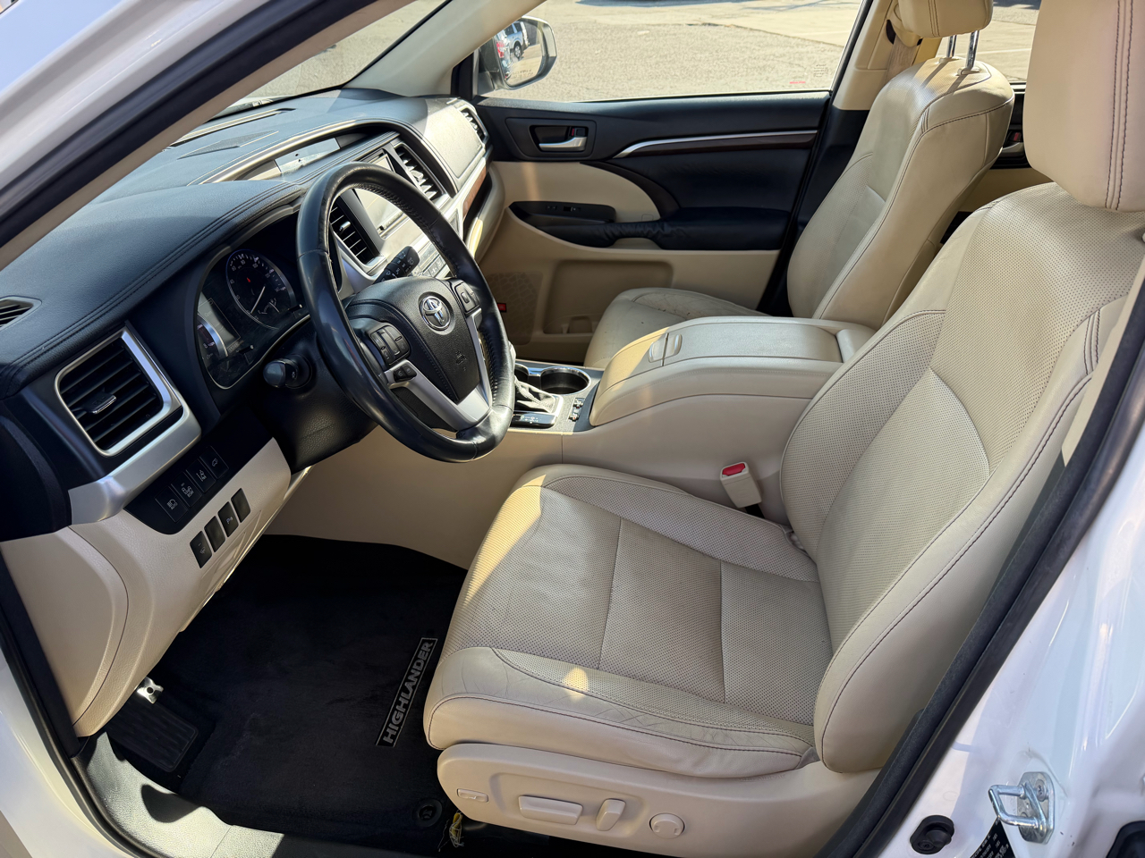 Toyota Highlander AWD 4dr V6 Limited (Natl) 2015