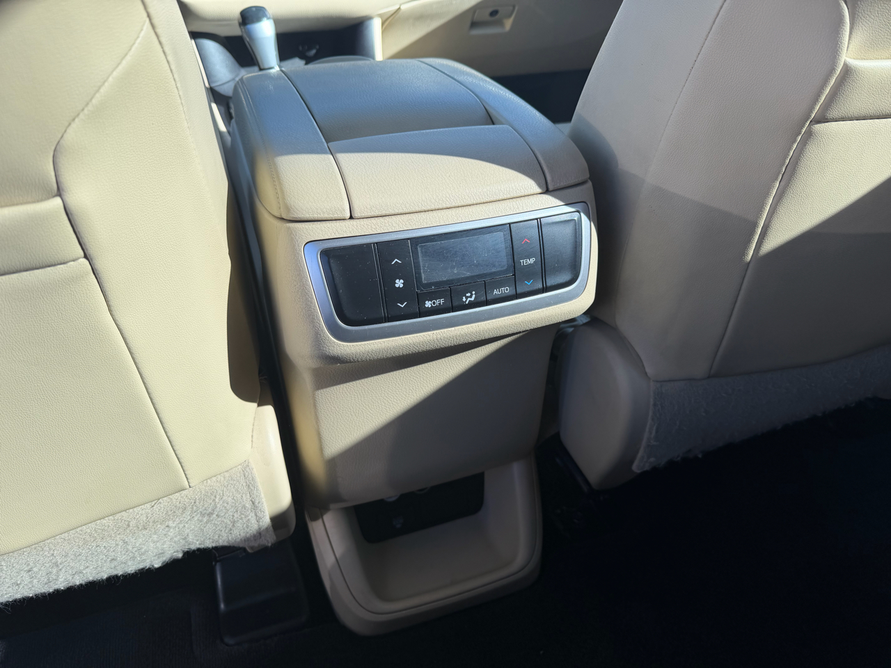 Toyota Highlander AWD 4dr V6 Limited (Natl) 2015