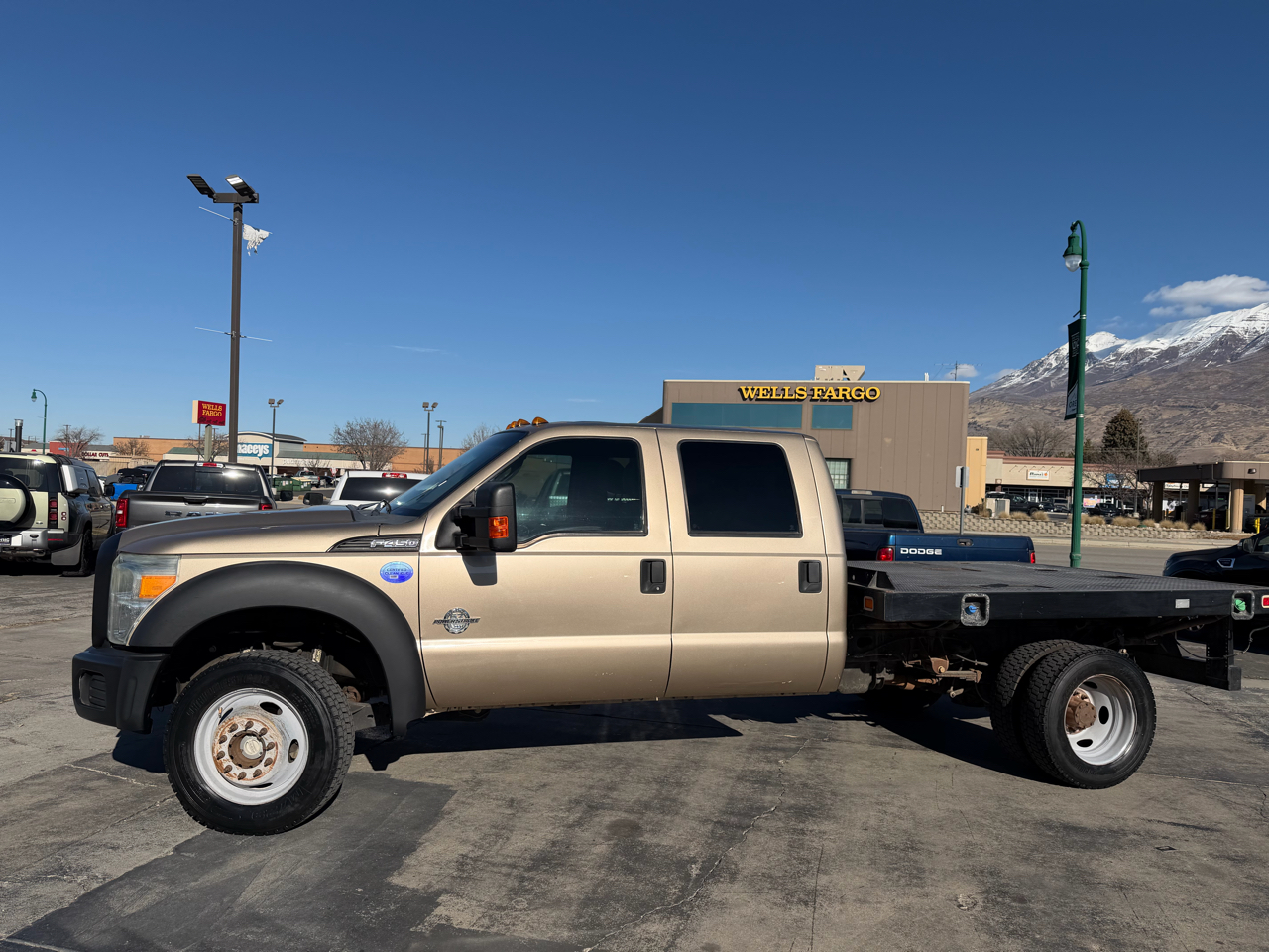 Ford Super Duty F-450 DRW 4WD Crew Cab 176" WB 60" CA Lariat 2012