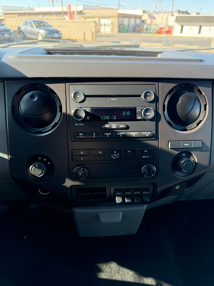 Ford Super Duty F-450 DRW 4WD Crew Cab 176" WB 60" CA Lariat 2012