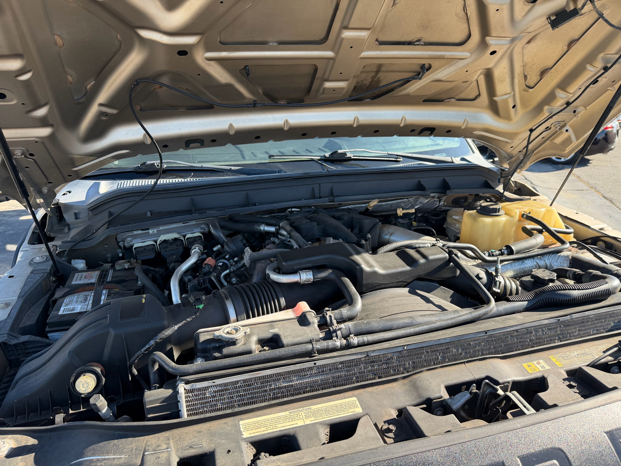 Ford Super Duty F-450 DRW 4WD Crew Cab 176" WB 60" CA Lariat 2012