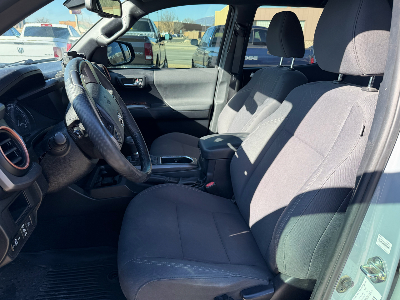 Toyota Tacoma 4WD TRD Off Road Double Cab 5' Bed V6 MT (Natl) 2019