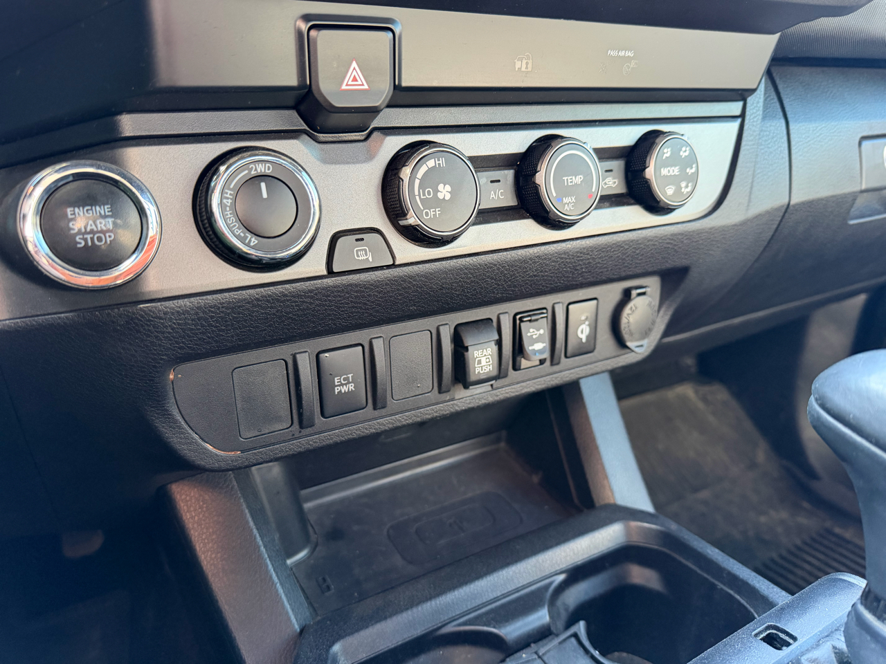 Toyota Tacoma 4WD TRD Off Road Double Cab 5' Bed V6 MT (Natl) 2019