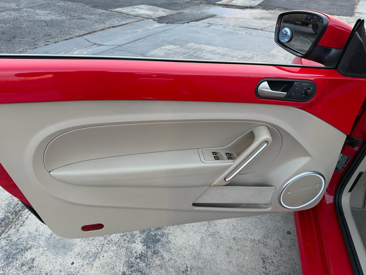 Volkswagen Beetle Convertible 2dr DSG 2.0L TDI 2014