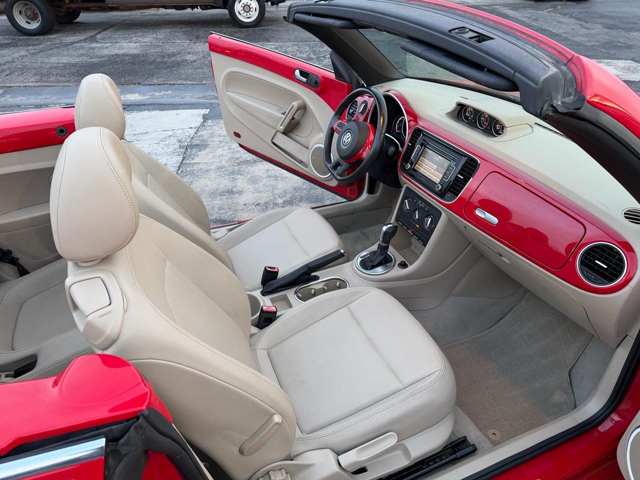 Volkswagen Beetle Convertible 2dr DSG 2.0L TDI 2014